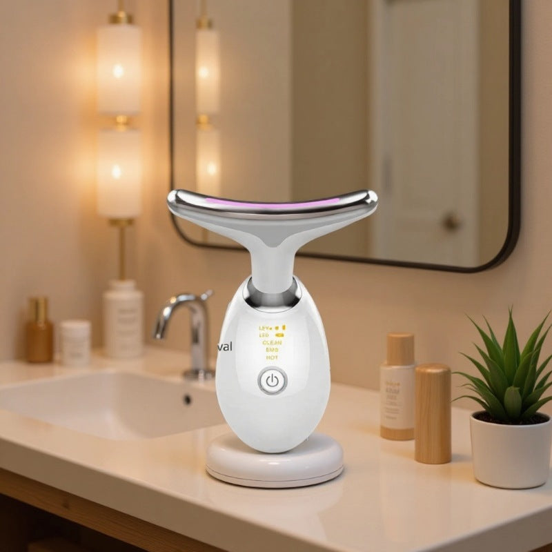 Constant temperature hot compress beauty device